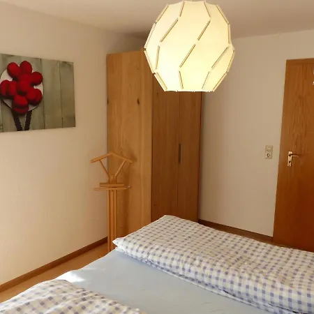 Ferienwohnung Im Haus Silvia アパート *